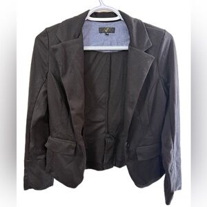 Black Tailored Blazer with Notched Lapel